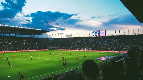 姆伯莫双响炮再击狼队防线，6场对决独揽5球成对手噩梦！