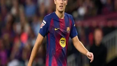 纳达尔告别网坛，费德勒发文缅怀昔日对手